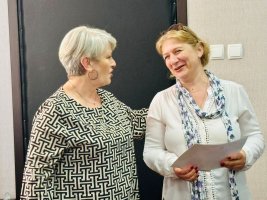 პირველად სამტრედიაში, მუნიციალიტის მერის, დავით ბახტაძის ინიციატივით საჯარო სკოლებს შორის, მყარი ნარჩენების გადამუშავების თემატიკაზე კონკურსი გაიმართა