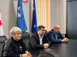სამტრედიის მუნიციპალიტეტის მერიაში, მერის ახალგაზრდულ მრჩეველთა საბჭოსთან მორიგი სამუშაო შეხვედრა გაიმართა
