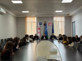 სამტრედიის მუნიციპალიტეტის მერიაში, მერის ახალგაზრდულ მრჩეველთა საბჭოსთან მორიგი სამუშაო შეხვედრა გაიმართა