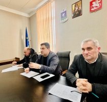 სამტრედიის მერმა სამშენებლო კომპანიების წარმომადგენლებთან შეხვედრით დაიწყო