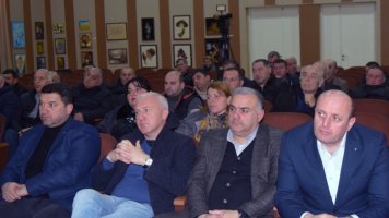 სამტრედიაში თხილის წარმოების ხელშეწყობის მიზნით იმერეთის მუნიციპალიტეტების გაერთიანებული შეხვედრა გაიმართა