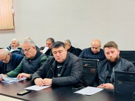 მერმა,  სამსახურის უფროსებთან მიმდინარე, დაგეგმილ და დასრულებულ პროექტებზე ისაუბრა