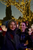 სამტრედიაში საზეიმოდ აინთო ქალაქის მთავარი საახალწლო ნაძვის ხე