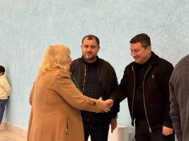 სამტრედიაში საჯარო და კერძო სკოლებს შორის ცურვის შეჯიბრი გაიმართა