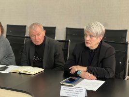 ინფრასტრუქტურული პროექტებისა და სოციალური პროგრამების მიმდინარეობაზე სამუშაო შეხვედრა გაიმართა