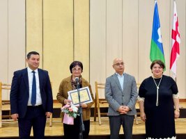 სამტრედიაში ღვაწლმოსილი პედაგოგები დააჯილდოვეს